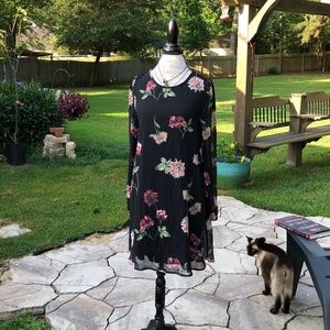 NWT Flowy floral dress